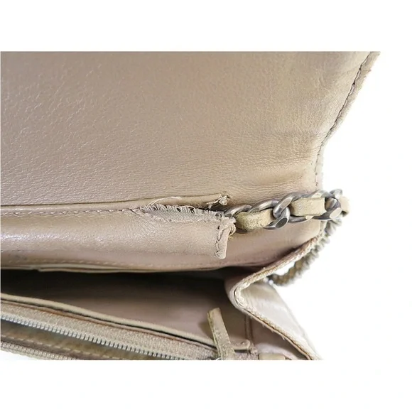 CHANEL Beige Crossbody Bag with Chain Strap - Picture 12 of 16